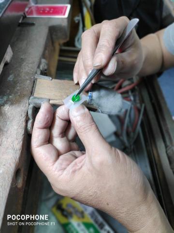 職人金研所 - 30年資歷的金工職人。