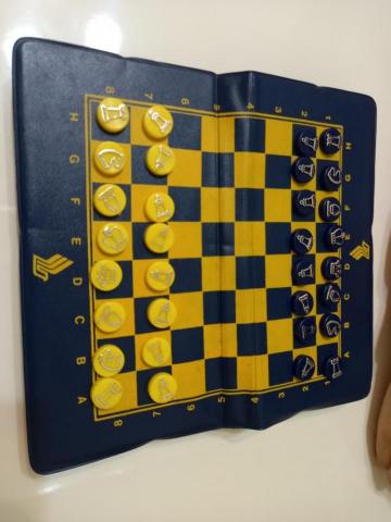 Batey英文家教班（外籍 女 澳洲台灣混血）學英文 高雄 - 兒童學習前後左右斜移動英文等等可搭配遊戲學習