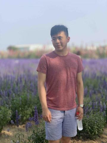 提供連續印章服務的專家周先生