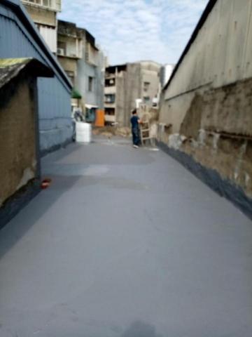 周中慶先生 - 屋頂防水