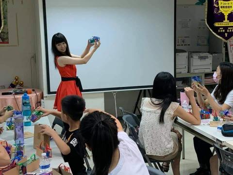 女魔術師-布丁 - 