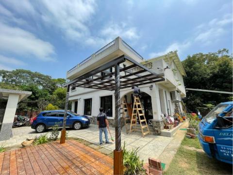 桔安鋁門窗工程行 - 咖啡色採光罩玻璃屋?