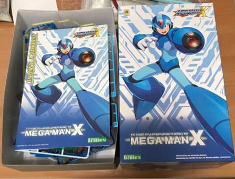 越彩珠寶、模型工作室 - 模型代工:洛克人X-艾克斯。組裝前 越彩珠寶、模型工作室 - 模型代工:洛克人X-艾克斯。組裝前