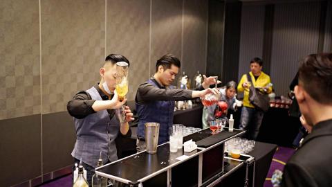 Shaking Your Shaker - 專業調酒師派遣