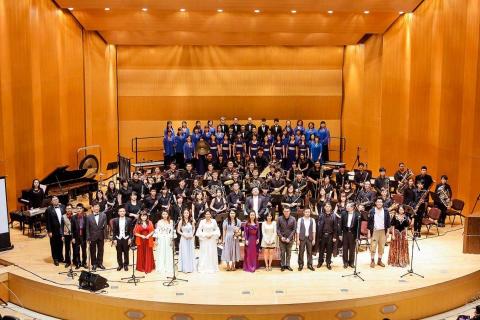 新竹、台北都ok-陳老師 - 與新竹青年管樂團演出 新竹、台北都ok-陳老師 - 與新竹青年管樂團演出