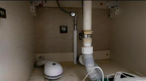 伙腿有限公司 - 熱水管更新配置(明管)