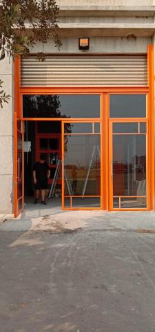 浤盛國際工程有限公司 - 地鉸鏈玻璃門