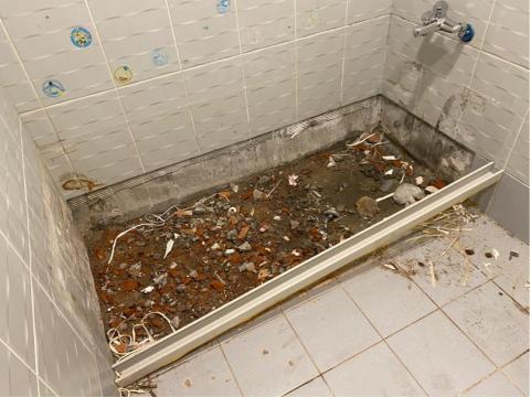 力誠工程行 蔡育庭 - 浴缸拆除