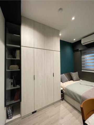 回醞空間設計 - 新莊 李公館 
-
特選綠色皮革床背板，鮮明氣勢帶入一線視角
-
淺色木紋搭配，小巧可愛