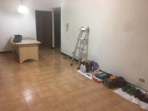 葉光銘 光木業室內裝潢 - 老舊公寓改裝成出租套房，增加輕隔間也把損壞的東西一起維修，目標就是用最小的成本，讓租金能最有效的提升。