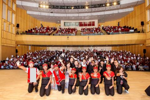 鄭博元排笛教學中心 - 跟著我的老師和我的學生同一個舞台演出，百感交集啊！