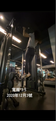 Lin Tommy - 女學員訓練半年 徒手引體向上四下