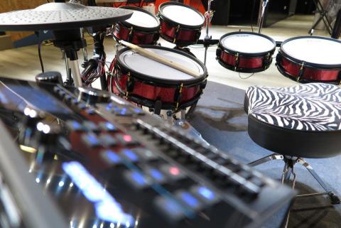 UNI Space 有意思藝文空間 - Alesis strike pro se, 旗艦機電子鼓