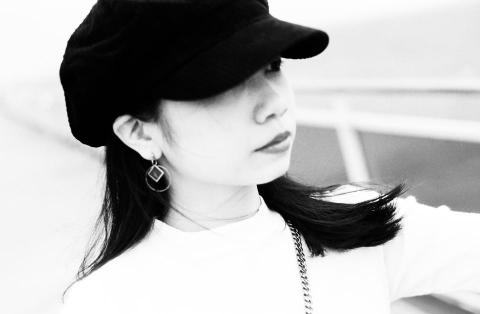 提供一字服務的專家Sherry Hung