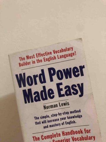方可愉 - 很多人學英文在背單字方面會比較困擾，我本身不喜歡死背單字，比較喜歡用有邏輯的方式學習。