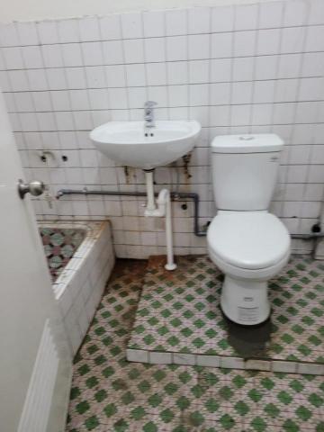 宅修抓漏工程 - 臉盆馬桶更換