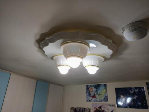 小張水電 - 加裝前一般的燈具 小張水電 - 加裝前一般的燈具