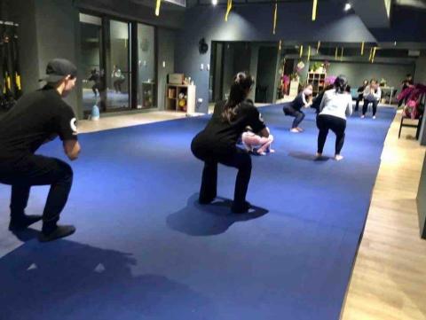 Jaly 基礎瑜珈 - 瑜珈?‍♀️幻椅式