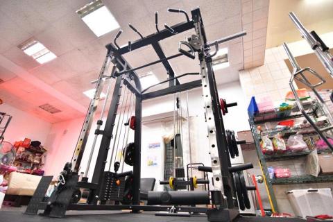  健身教練日哥（人體力學訓練師） - 