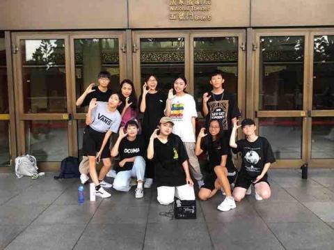 李紫菱 - 大學生暑期課程老師