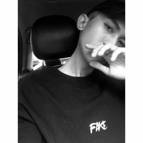 提供打工服務的專家黃冠連