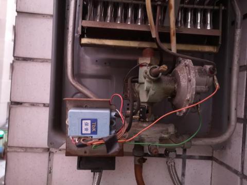 潘阿宏 - 瓦斯熱水器零件.開關更換