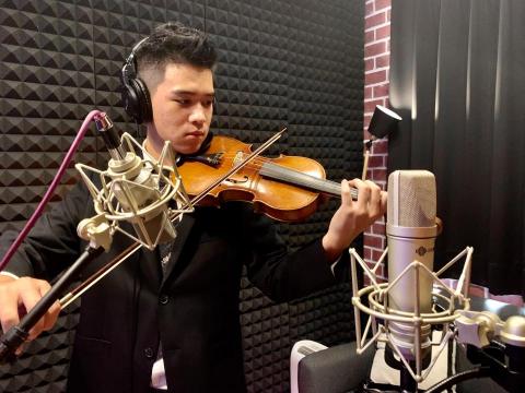 O.U Music 音樂工作室 - 客戶來OU錄製小提琴專輯
