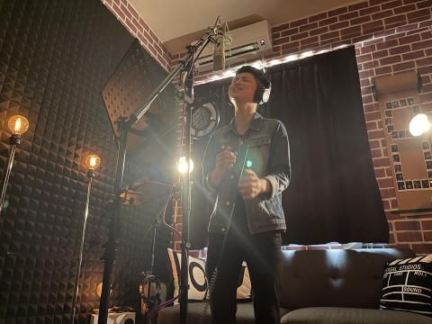  O.U Music 音樂工作室 - 蕭敬騰錄音室助理小李來OU錄製Cover