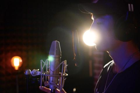  O.U Music 音樂工作室 - 客戶來OU錄製Cover