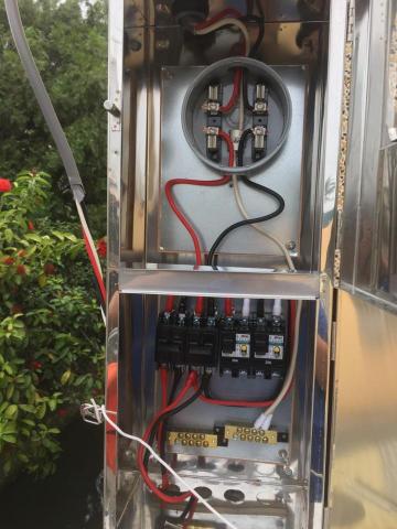 高居工坊-水電空調 - 電力配置