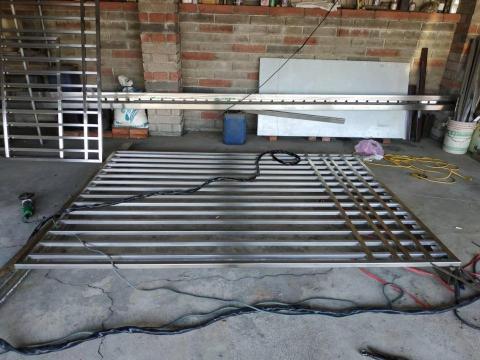 奇鑫 工業社 - 採光罩.防盜窗.製作中^.^