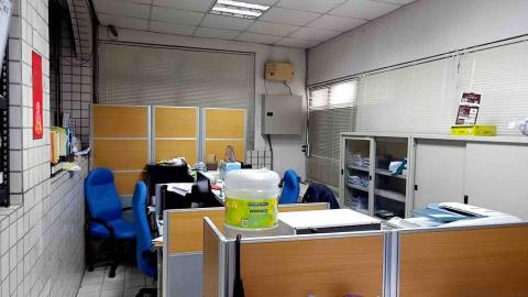 心潔企業社 - 辦公室天花板清潔