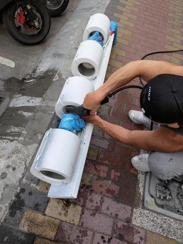 岳廷水電 - 空調送風機風鼓清洗 岳廷水電 - 空調送風機風鼓清洗