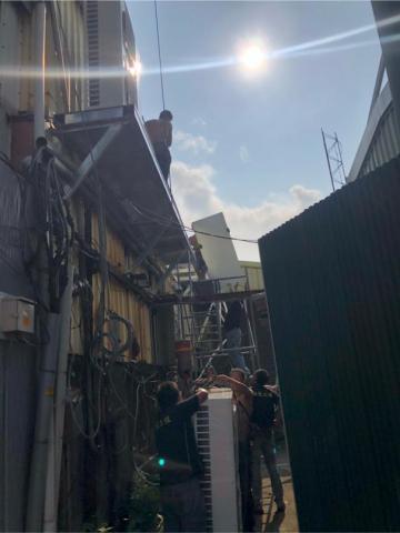 友呈空調設備有限公司 - 吊車上外機～