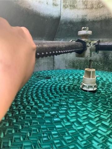 友呈空調設備有限公司 - 散熱水塔 灑水頭故障更換