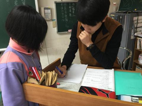 王凱霆 - 細心溫和、因材施教