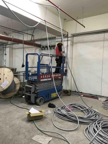 蕎安科技工程行 - 電信纜線 佈線中