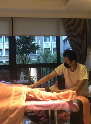 粉絲團：雙北專業行動按摩 - 