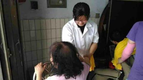 啟裕傳統整復 - 大甲鎮瀾宮繞境，彰化花壇義診
