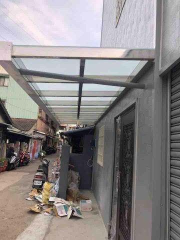 海林鐵皮浪板工程 - 不銹鋼5➕5強化膠合玻璃採光罩