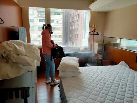 堅持環保科技 - 防疫旅館殺菌作業