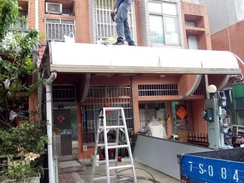 益鑫工業社 - pc更換朔鋁門窗2