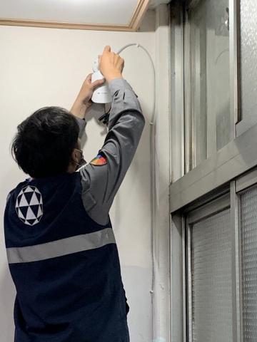 陳金祥 - 依照客戶所指定位置協助安裝及測試