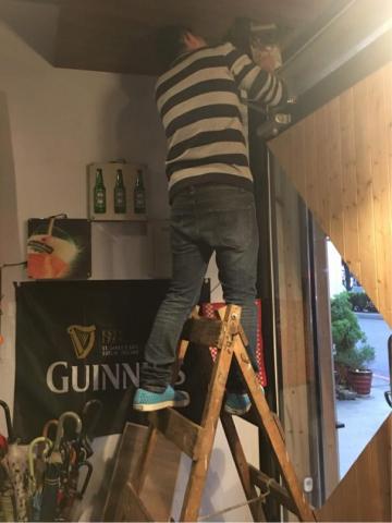 易開鎖業 - 鐵捲門更換遙控主機