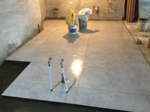 阿穎 - 騷底施工