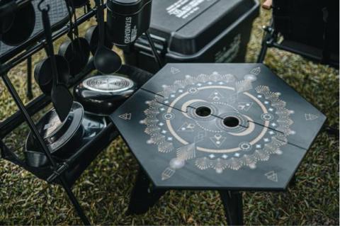 MAZZE Design - 桌子