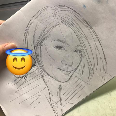 Lynn - 肖像線條繪畫（此為自畫像）