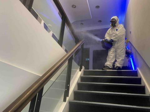 極淨環衛 - 殺菌消毒。 極淨環衛 - 殺菌消毒。