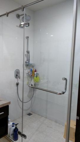 溎姐清潔工作室 - 浴室玻璃清潔