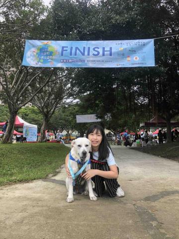 提供鳥寄宿服務的專家謝依芳